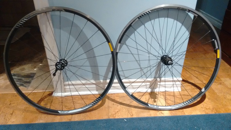 2017 DT Swiss 2.0 road wheelset with Axis, Shimano 105 hubs For Sale