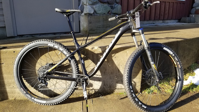 difference between mountain bike helmet and road bike helmet
