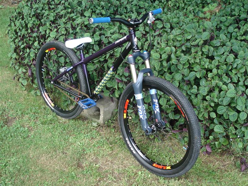 Specialized P1

fox 36 talas rc2, Mtx rims laced to dmr revolvers, Avid code brake. Odyssey pedals and sprocket. Kenda small block eight tyres.