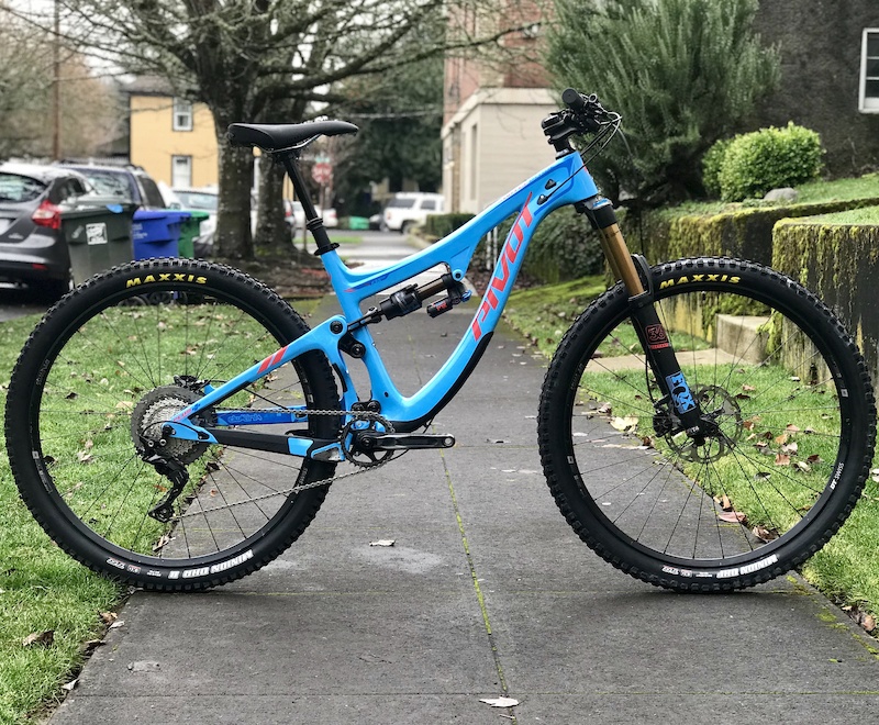 2016 pivot switchblade