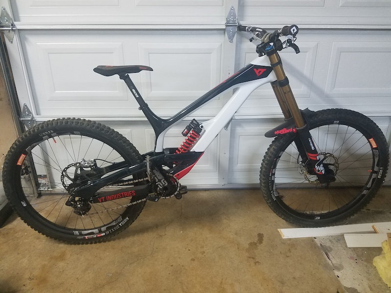 yt tues cf pro race mob edition