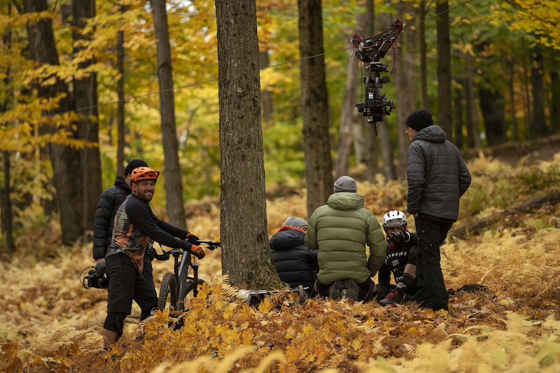 In the Blink: Episode 1 - Fall Colours. A behind-the-scenes look at Return to Earth, a new feature film from Anthill Films