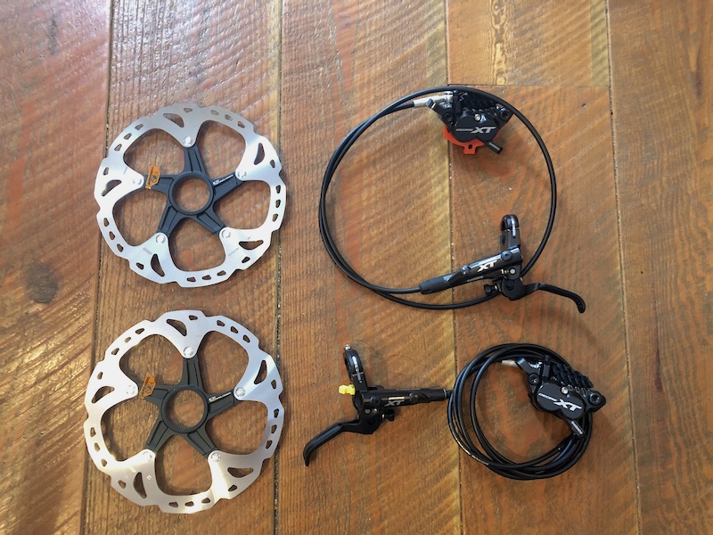 xtr 4 piston brakes