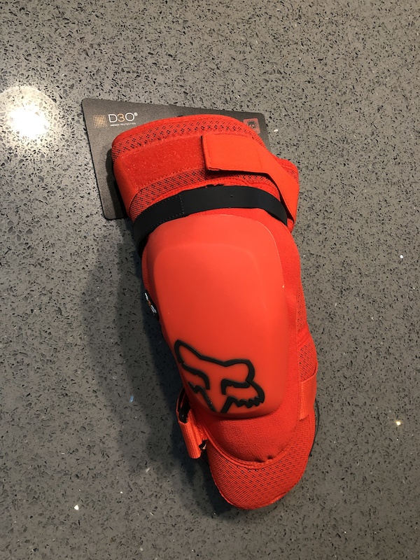 2018 Fox Launch Pro D30 knee pads Medium For Sale