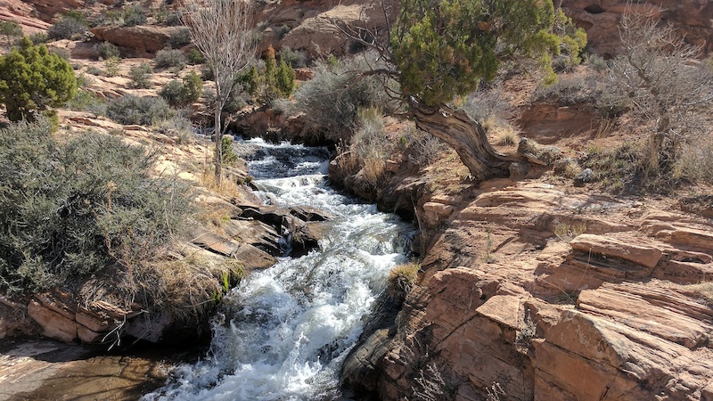 Ken's Lake Falls Loop Hiking Trail - Moab, Utah