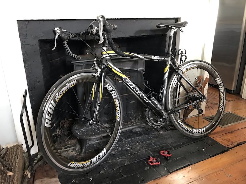 2004 Giant Carbon Road Bike For Sale