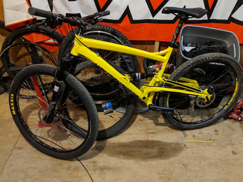 diamondback atroz yellow