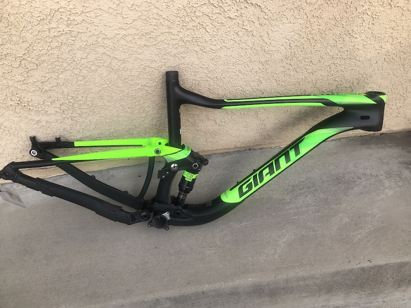 2017 GIANT ANTHEM ADVANCED CARBON FRAME MEDIUM For Sale