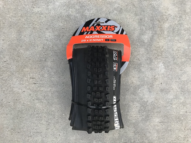 maxxis aggressor 2.5 27.5