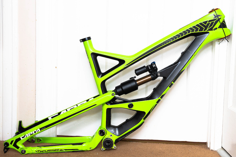 yt carbon frame
