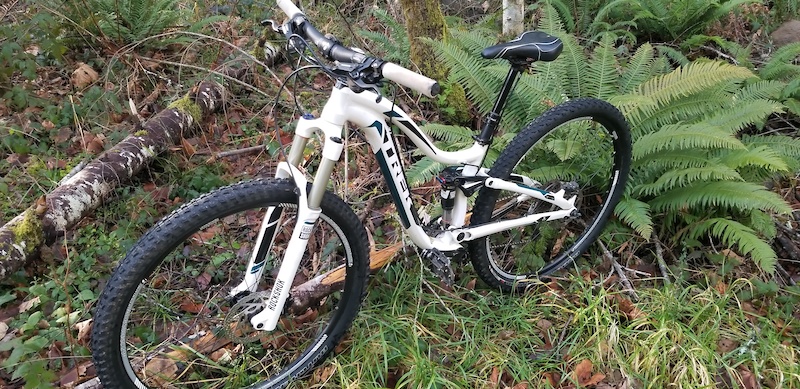 2013 Trek Lush 29 - S w/ Reverb Dropper 