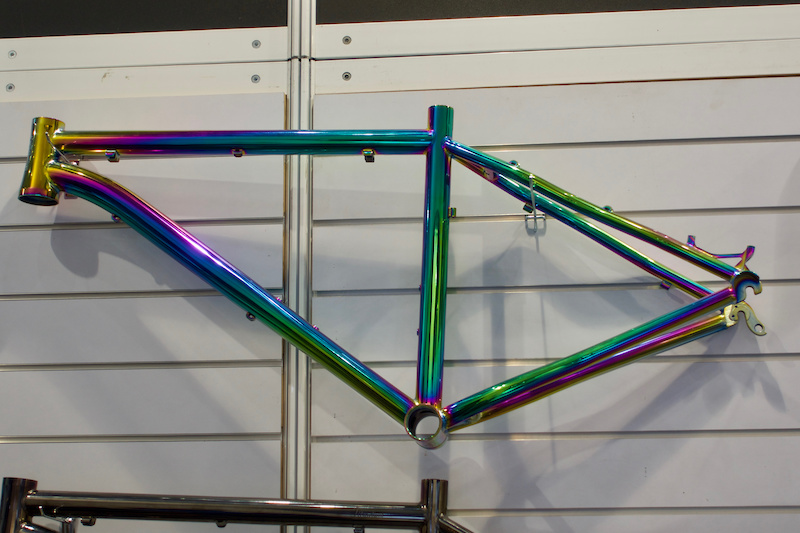 colored bike pedals