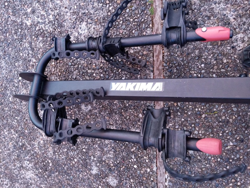 Yakima Full Swing 4 bike rack For Sale