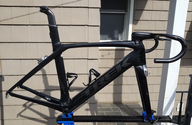 trek madone frameset weight