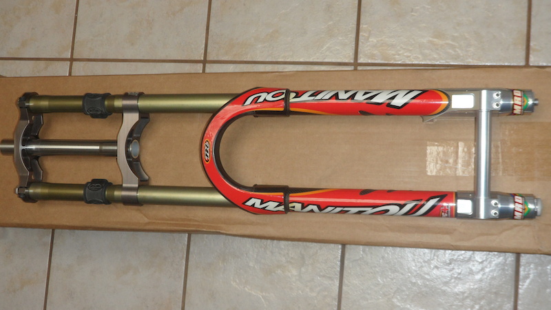 パーツ MANITOU Xvert T Manitou X-Vert TPC Dual Crown Fork: FOR PARTS/DISPLAY