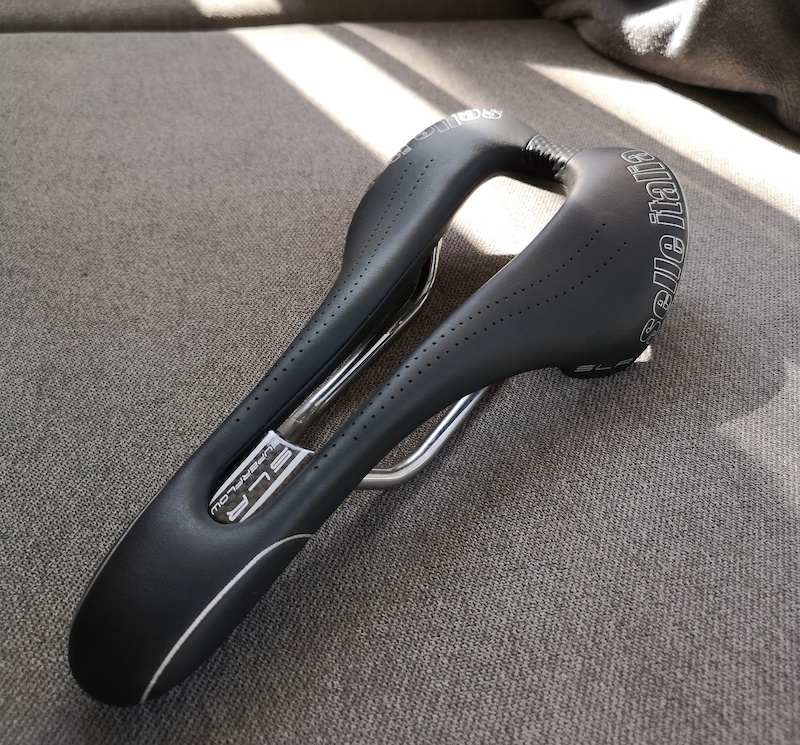 selle italia slr superflow carbon