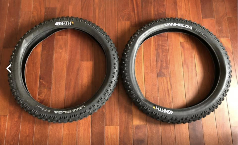 2 Pneus Fat Bike Cloutés 45NRTH Wrathchild - 26x4.2 Tubeless 120 TPI - Neuf