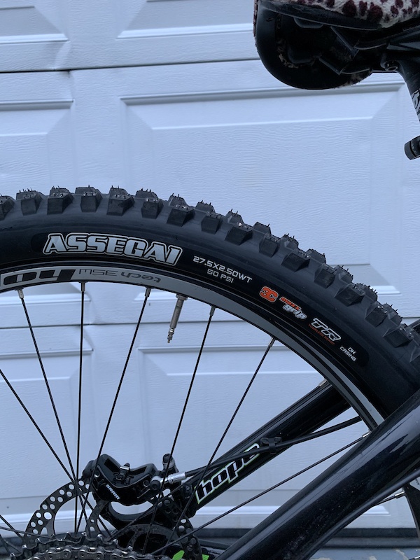 maxxis assegai 27.5 x2 8