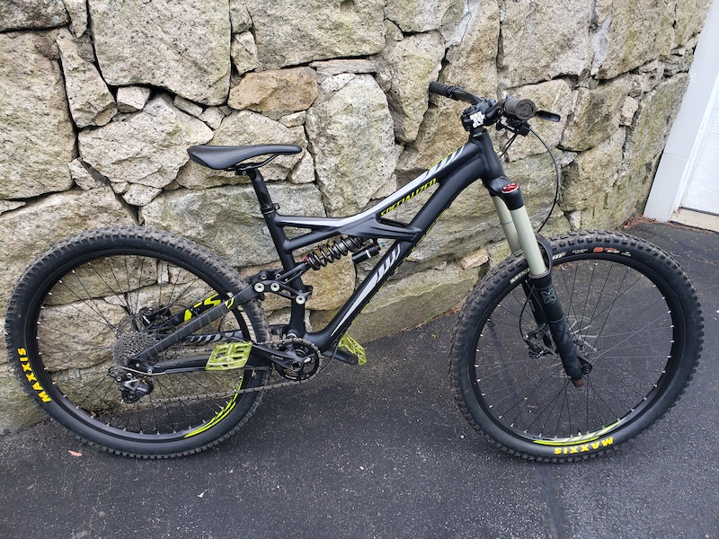 2016 Specialized Enduro Evo, Upgraded, Excellent condition For Sale