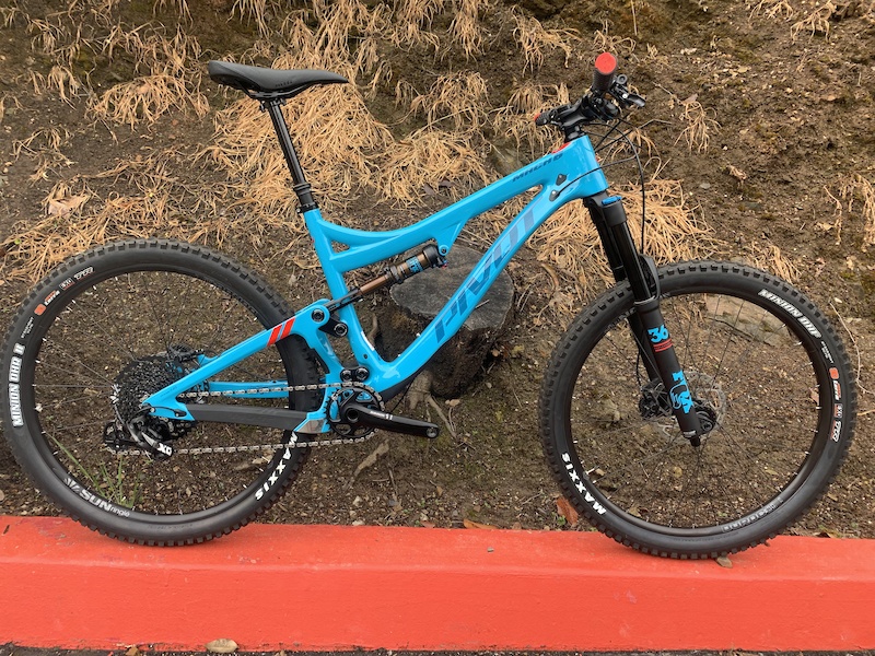 2019 pivot mach 5.5 review