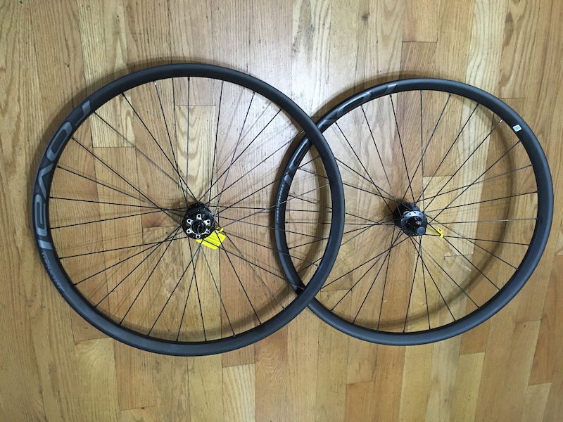 roval traverse carbon 29 wheelset