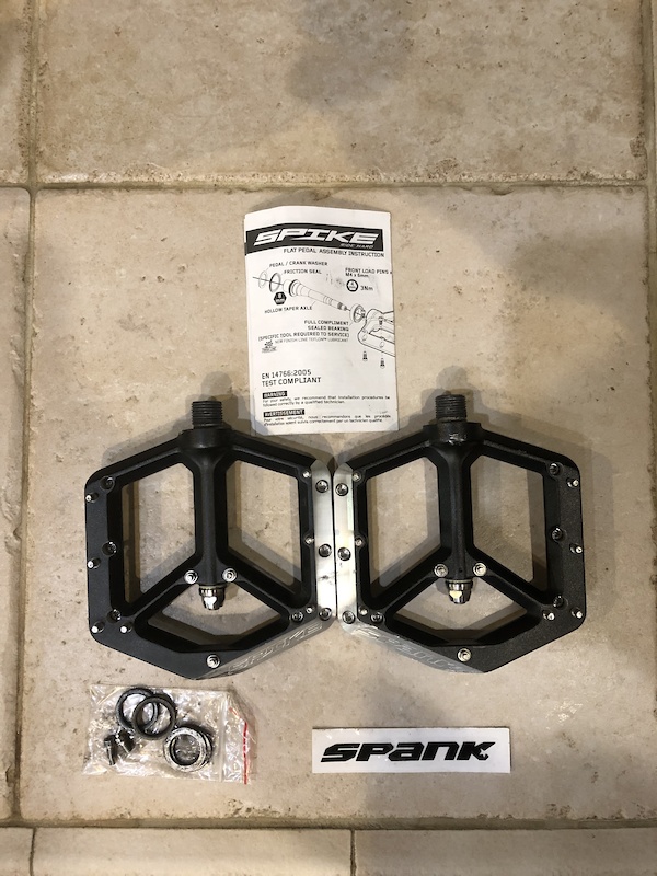 spank spike flat pedals