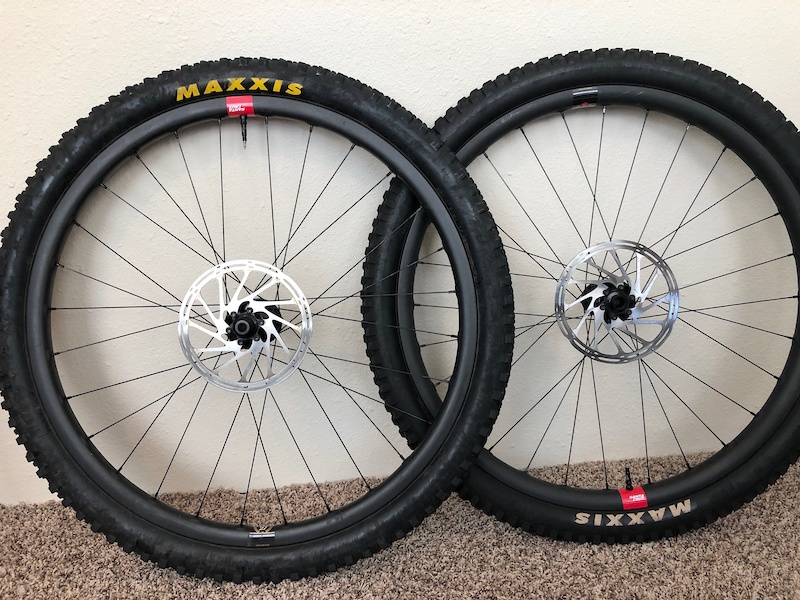 2018 Santa Cruz Reserve 27 Wheelset For Sale