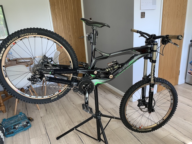 Bike Reviews Yt Tues 2013 YT Industries Tues Pro Edition 2013 In