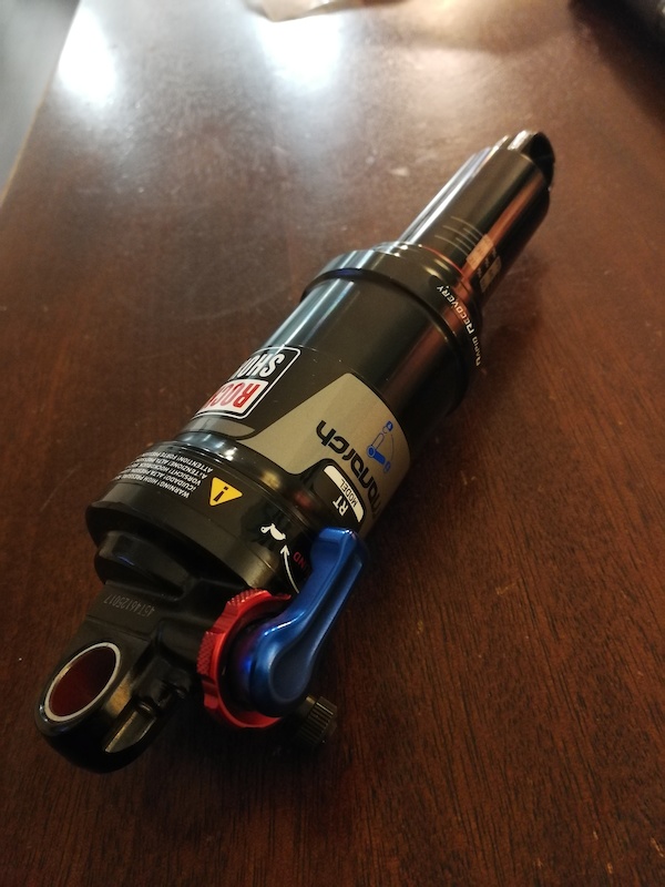 Amortisseur Rock Shox Monarch RT - Pour VTT, Course 63mm, Longueur 216mm, Réglage Pression Schrader, Tige Et Corps Aluminium
