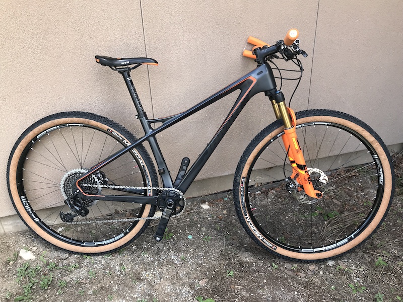 2017 JAMIS Dakota Team - 29” carbon hardtail For Sale