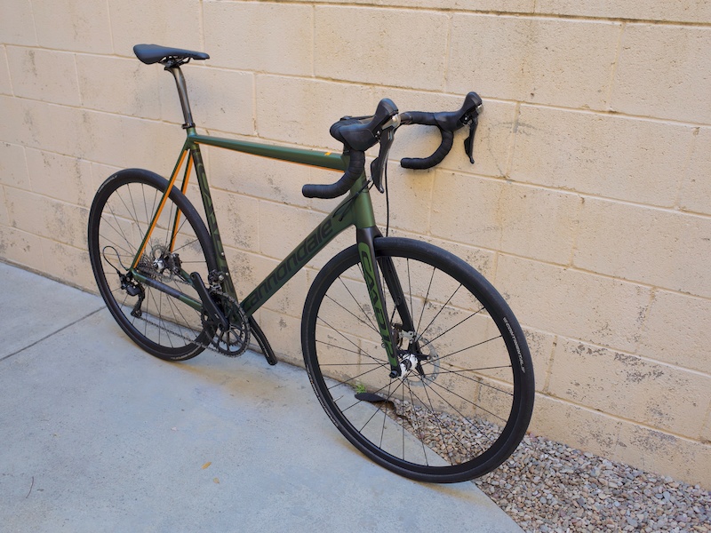 Cannondale Caad12 2017 Vulcan Cannondale CAAD12 Ultegra/105 Disc