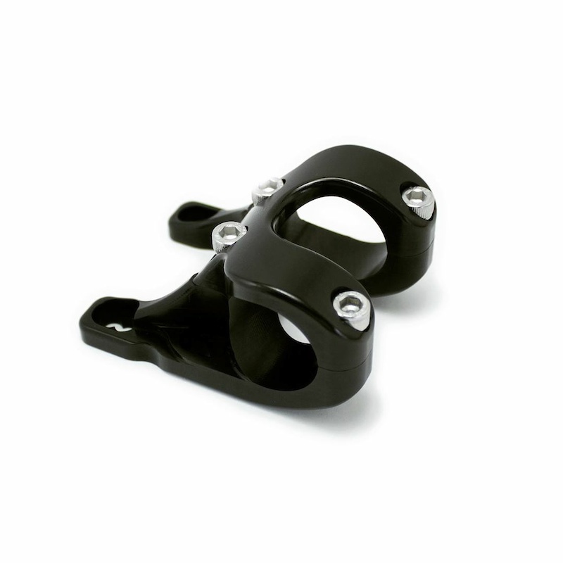 ElCobro stem for double-crown forks by BOY components

40-45mm adjustable lenght
31,8 mm bar diameter