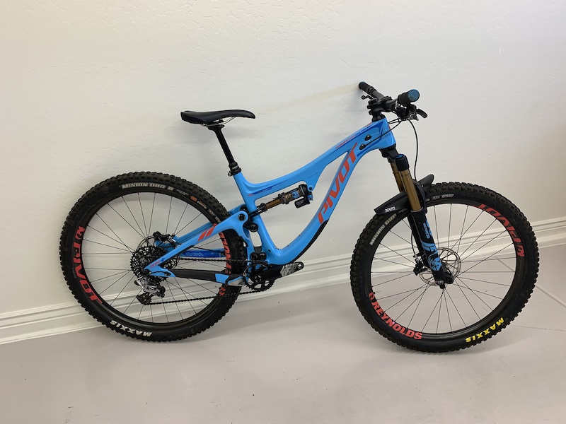 pivot switchblade 2018