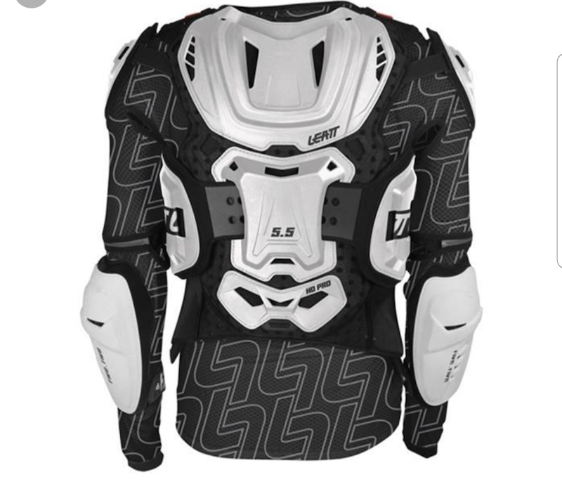 2017 Leatt 5.5 body armour For Sale