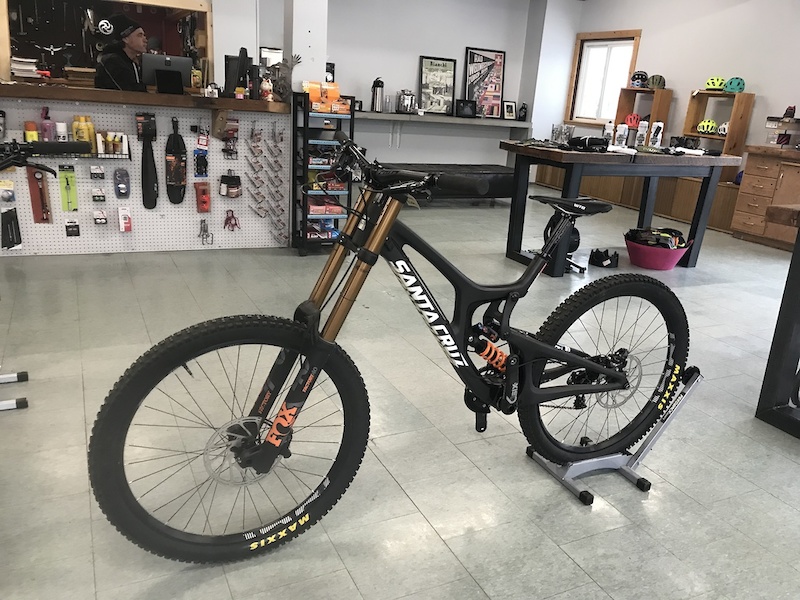 santa cruz v10 carbon cc x01