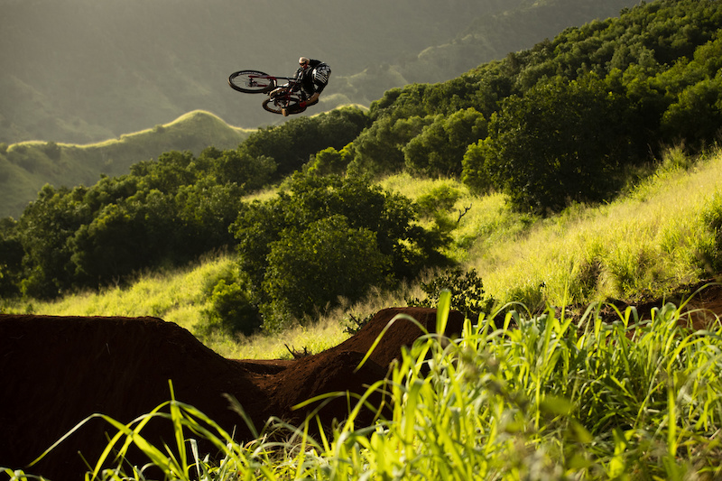 pinkbike return to earth