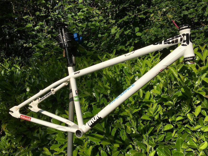 2012 Charge Iron White + Extras! For Sale