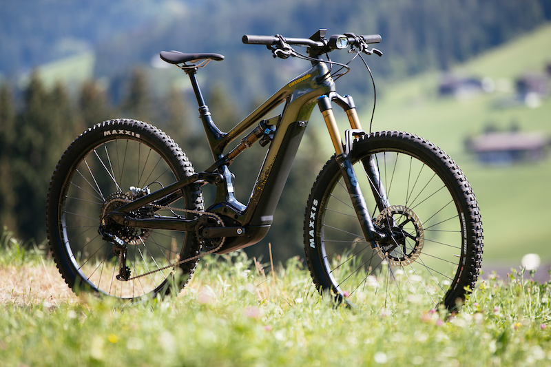zwart Seminarie Excentriek First Ride: The 2020 Cannondale Moterra Isn't Just Another SUV eMTB -  Pinkbike