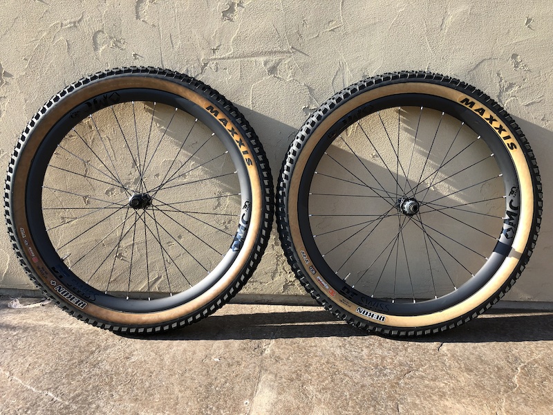 2018 DT Swiss XMC 1200 Spline 30mm int w/ Rekon+ Tires For Sale