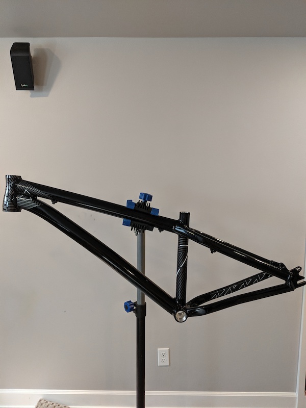 octane one zircus frame