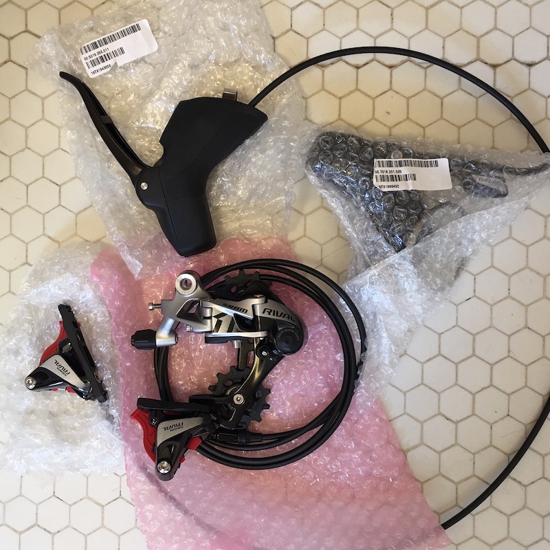 sram rival flat mount