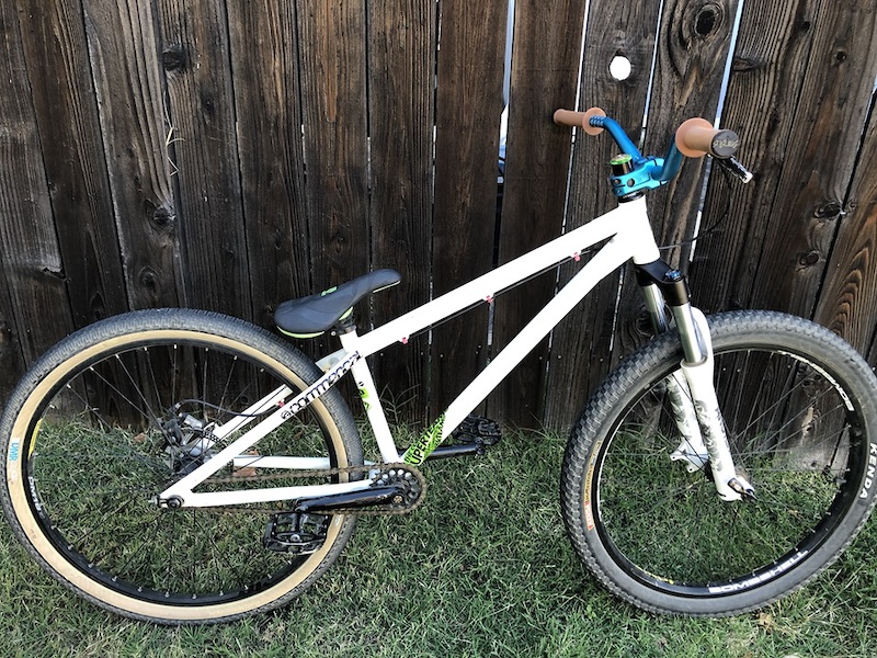 commencal dirt jumper
