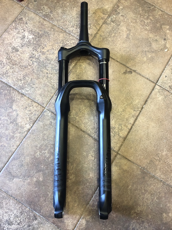 2019 Rockshox Yari 160mm (3 rides) For Sale