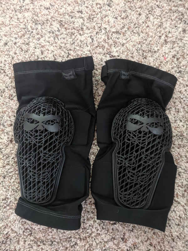 2019 Kali Strike Kneepads (L) For Sale