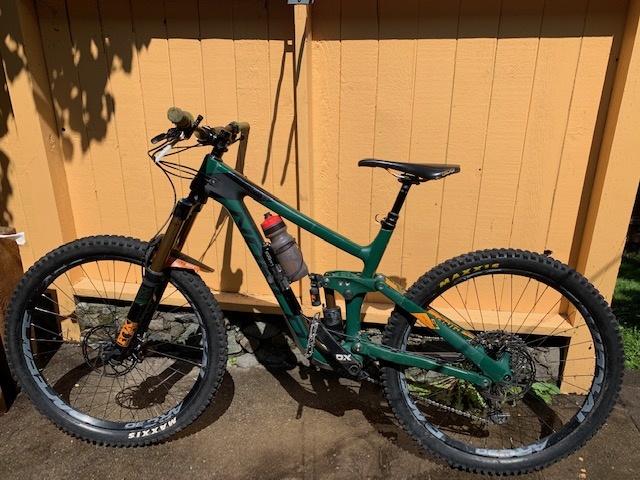 roadmaster adventures 700 bike