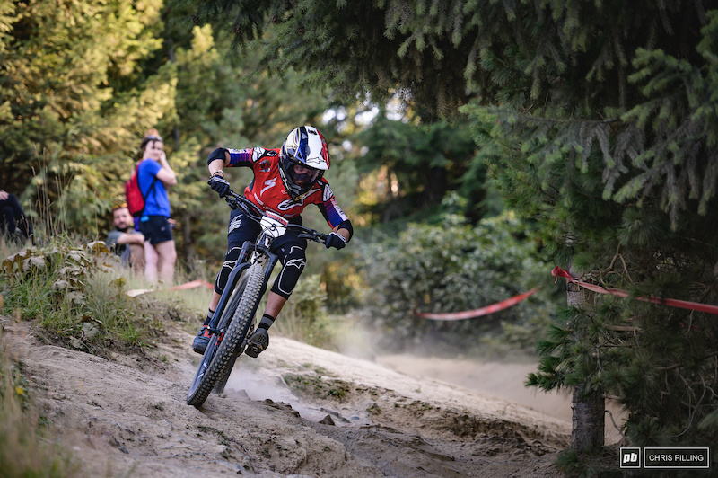 Anneke Beerten making her way through what is sure to be the most blown out section of the course, Monkey Hands.