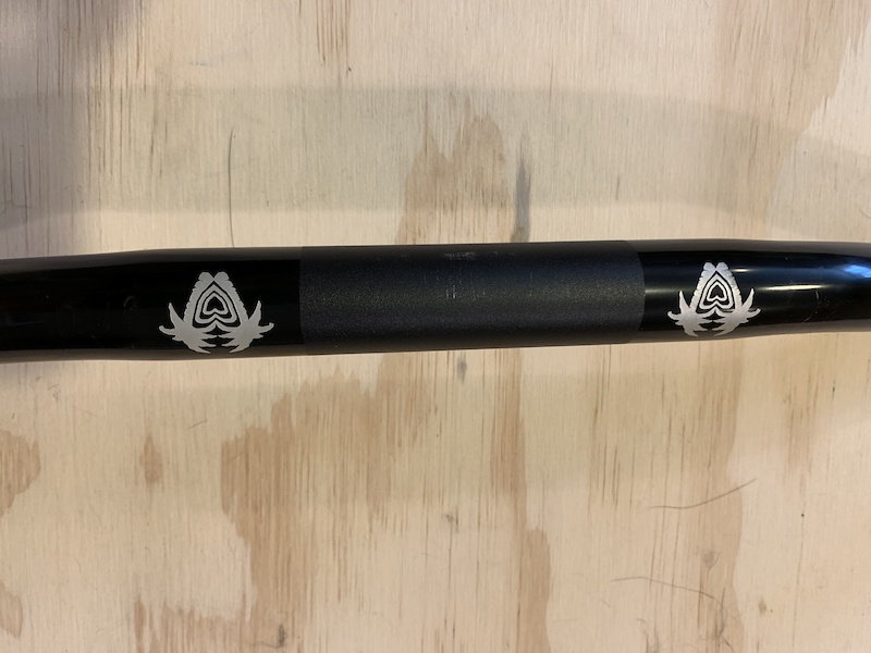 crust towel rack handlebar