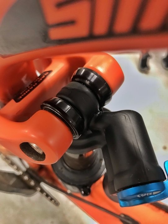 Fox FIT 4 damper & Roller bearing shock hardware kit