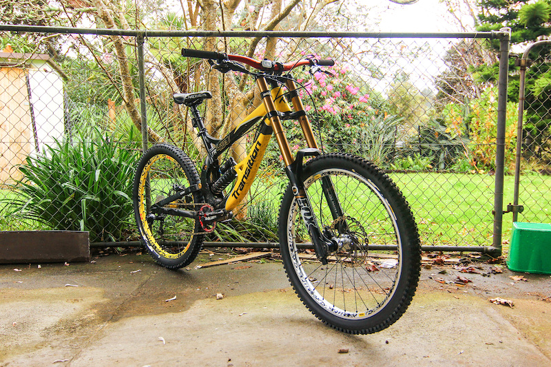 dropper post on dh bike