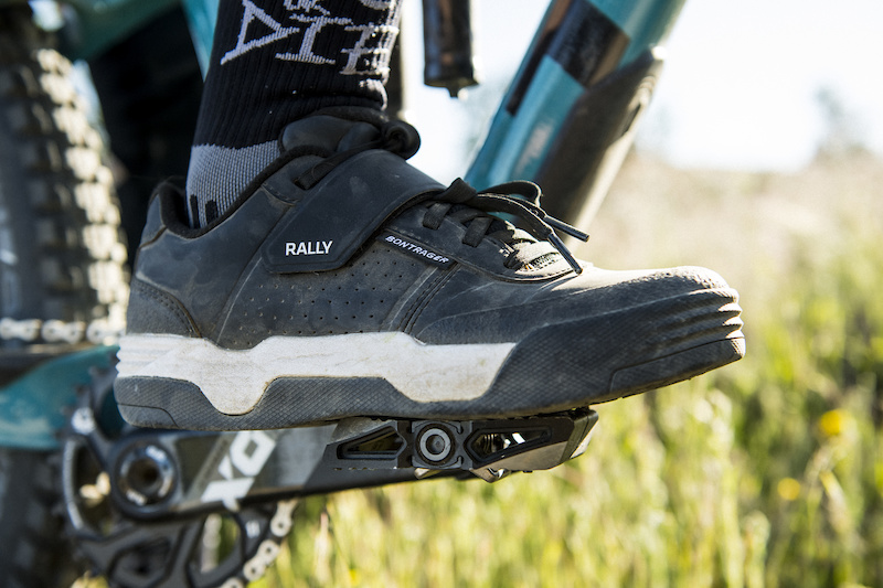 Bontrager Releases Clipless Flat-Soled 